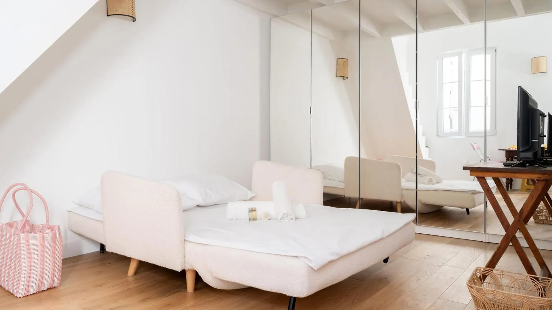 Appartement Studio De Bourgoin - Welkeys à Paris