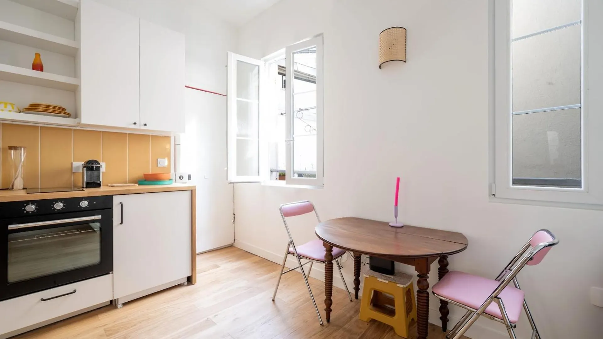 Appartement Studio De Bourgoin - Welkeys à Paris 0*,