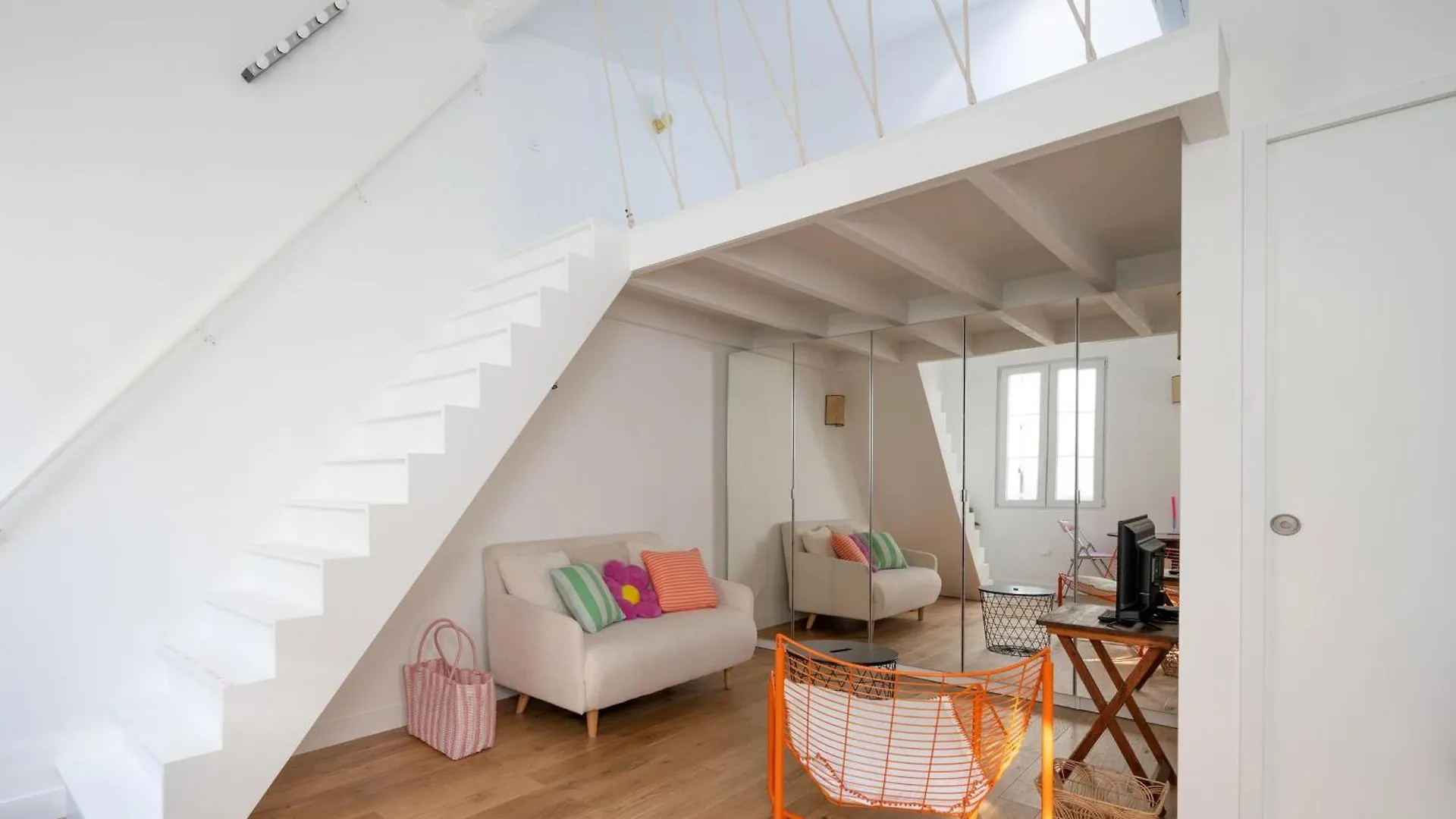 Studio De Bourgoin - Welkeys Apartment Paris France